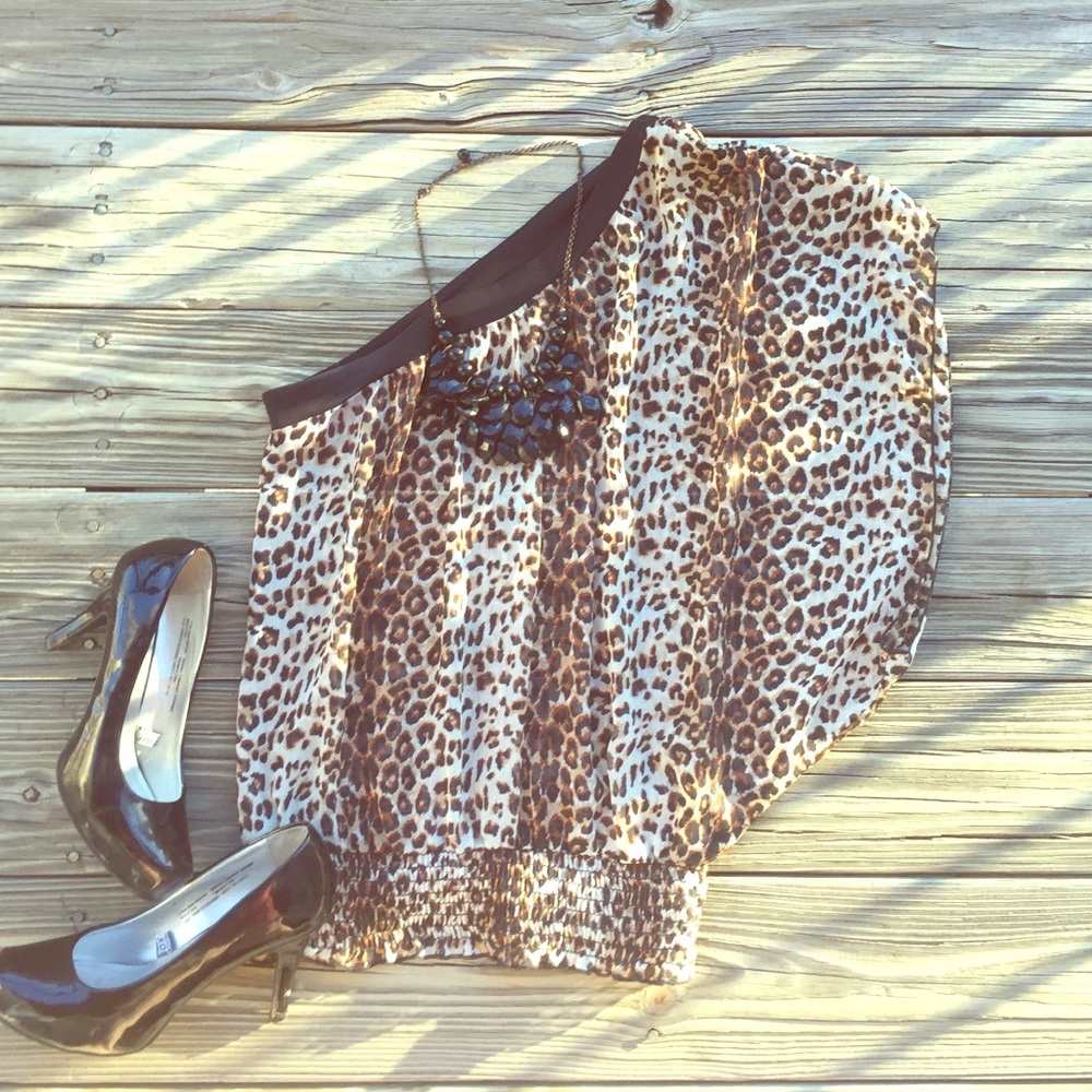 One Shoulder Leopard Print Top
